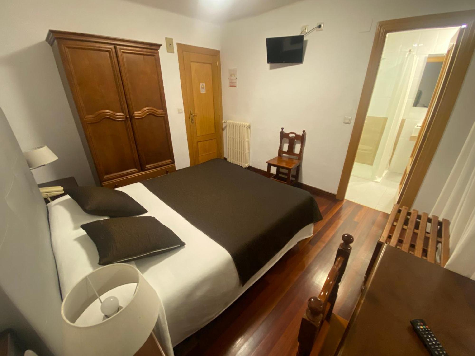 Hotel La Rambla Biescas  Exterior photo
